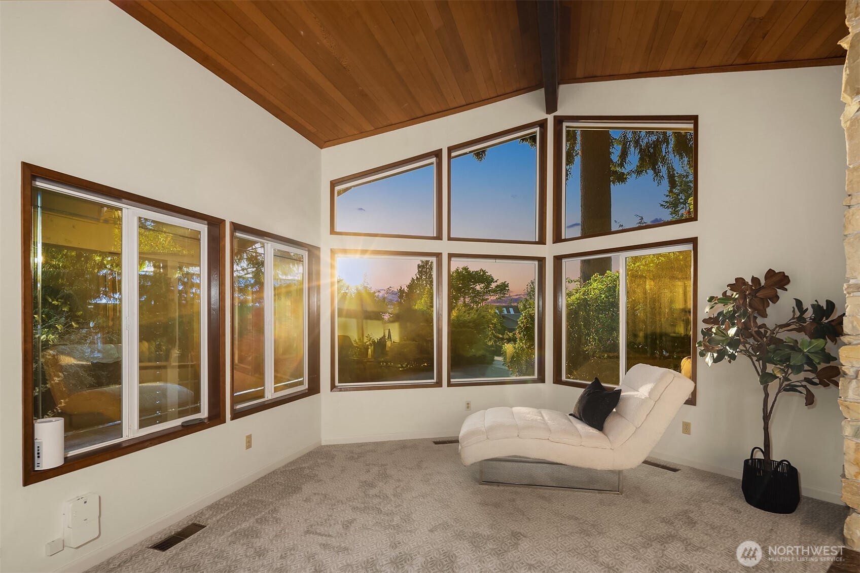 7016 165th Place Property Photo 10