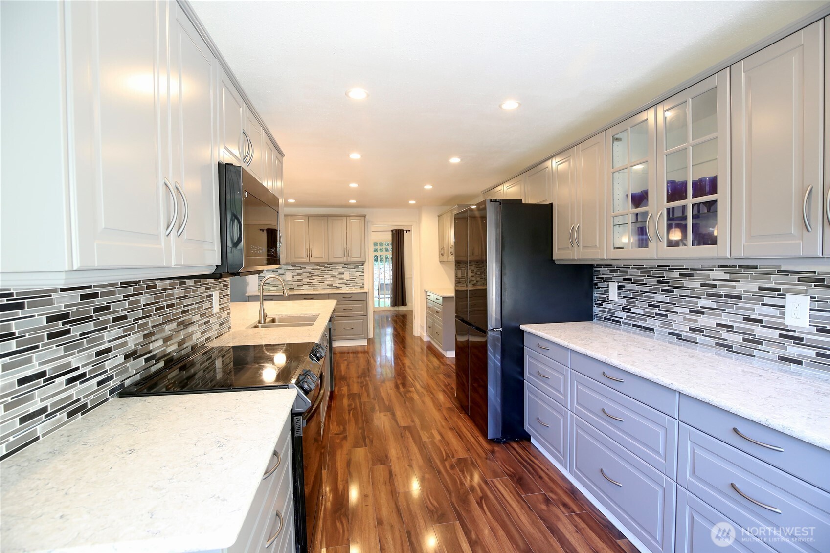 7307 Artondale Drive Property Photo 8