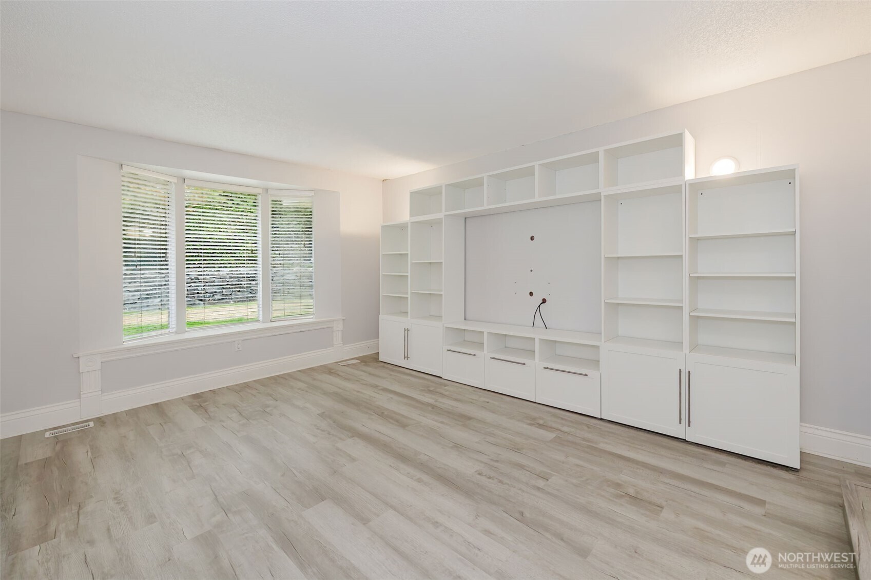 7307 Artondale Drive Property Photo 14