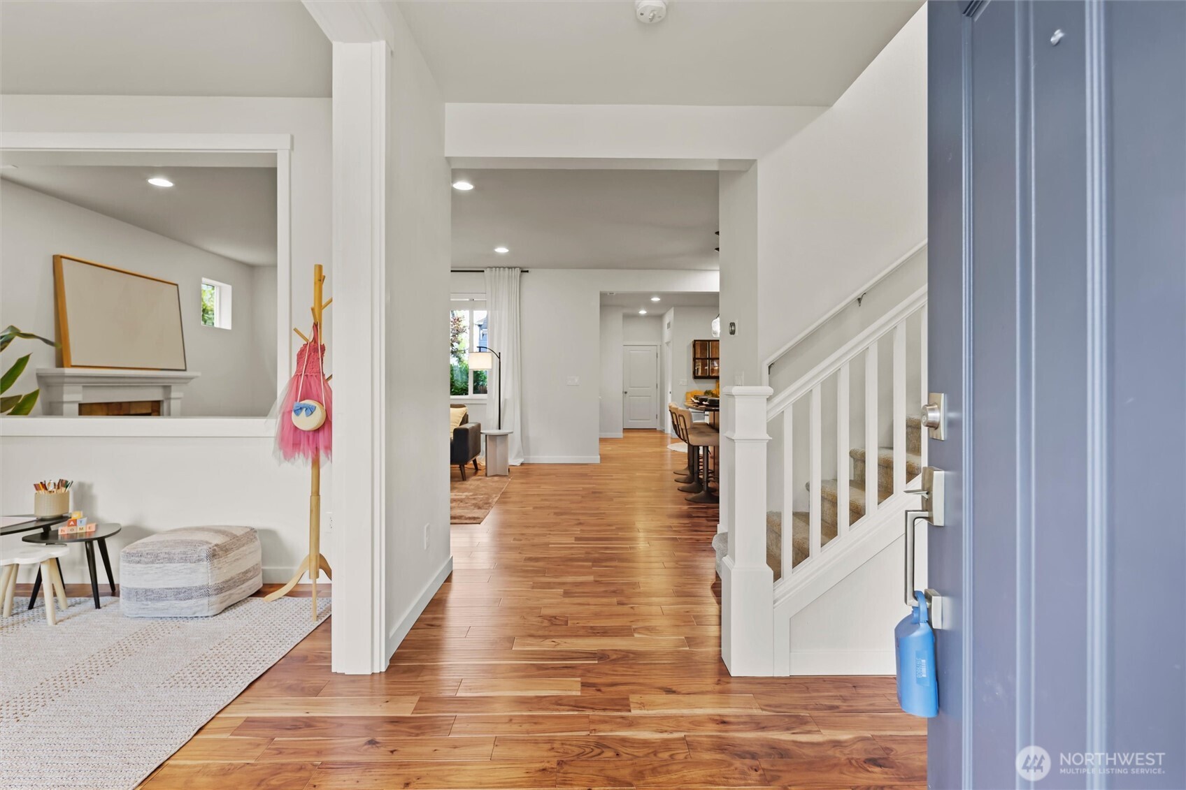 9306 Nye Avenue Property Photo 3