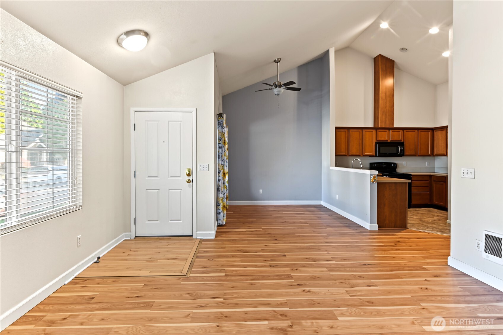 6609 Indiana Street Property Photo 5