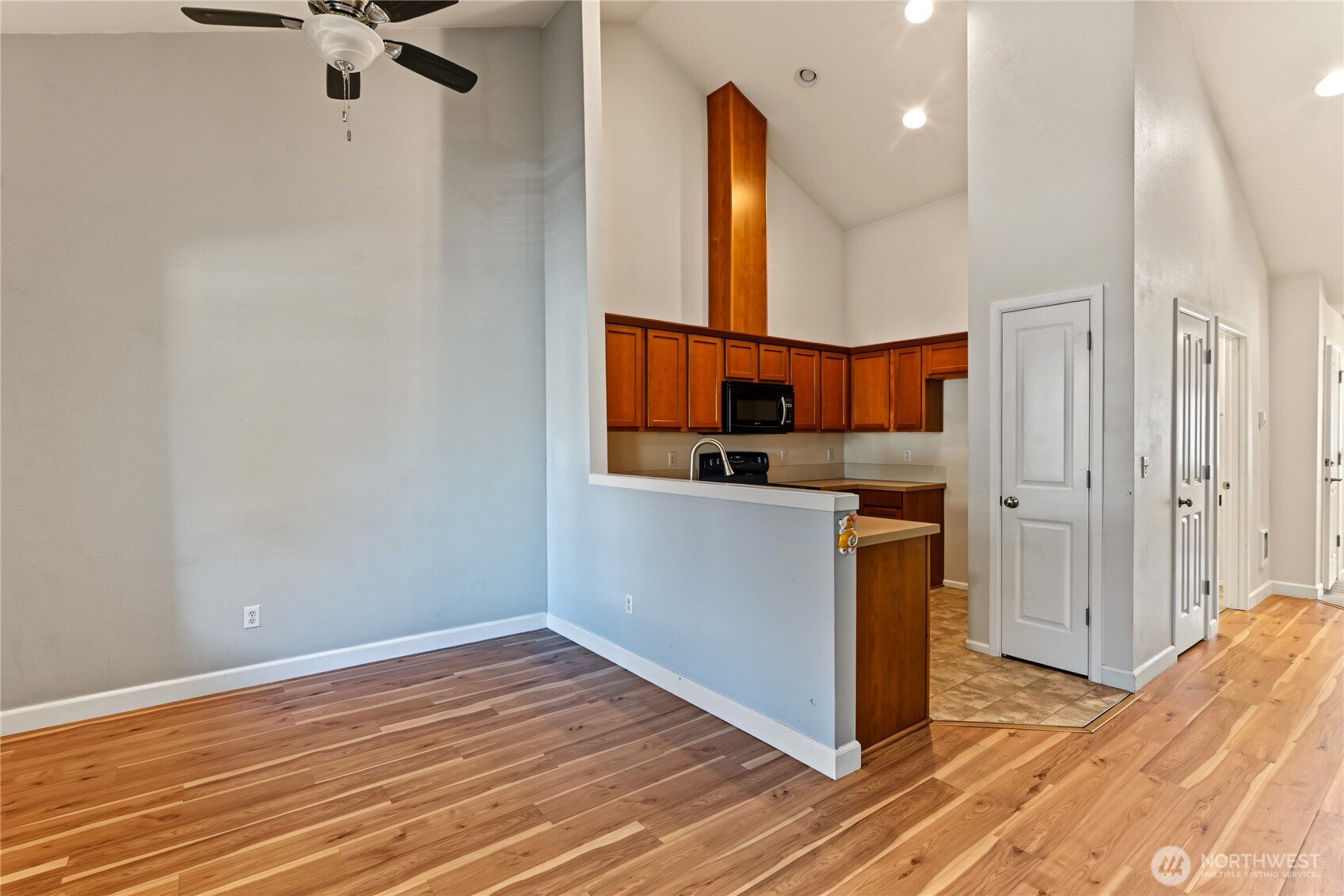 6609 Indiana Street Property Photo 8