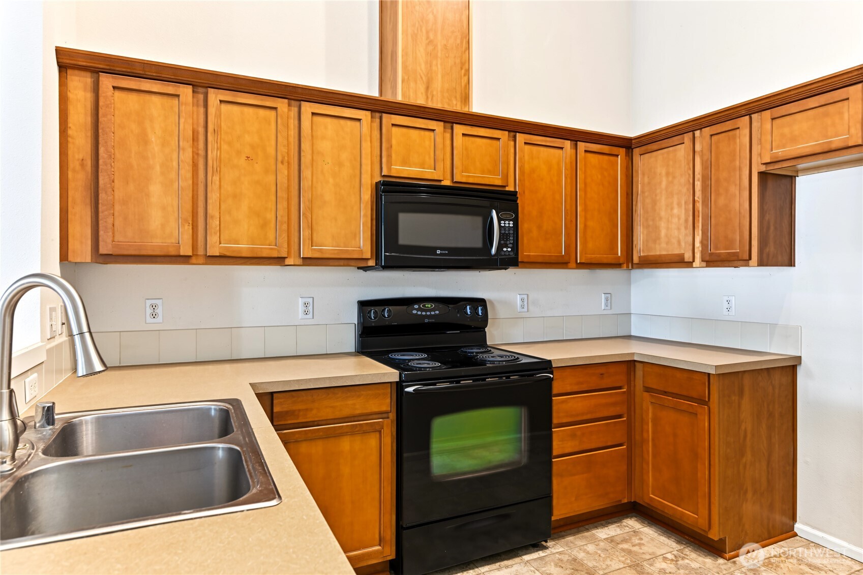 6609 Indiana Street Property Photo 9