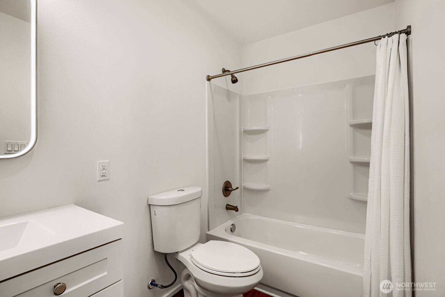 1016 E 40th Street Property Photo 28
