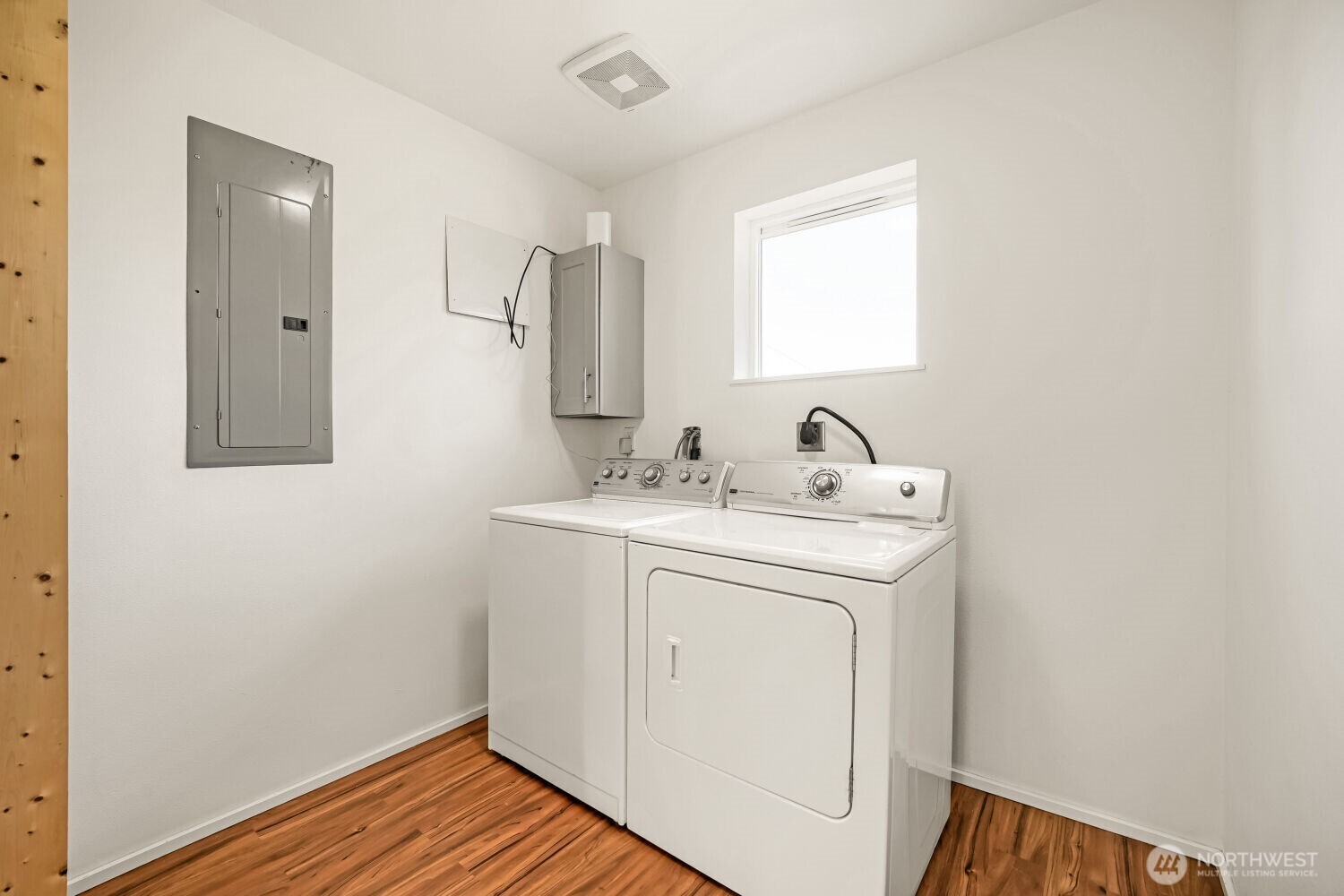 1016 E 40th Street Property Photo 29