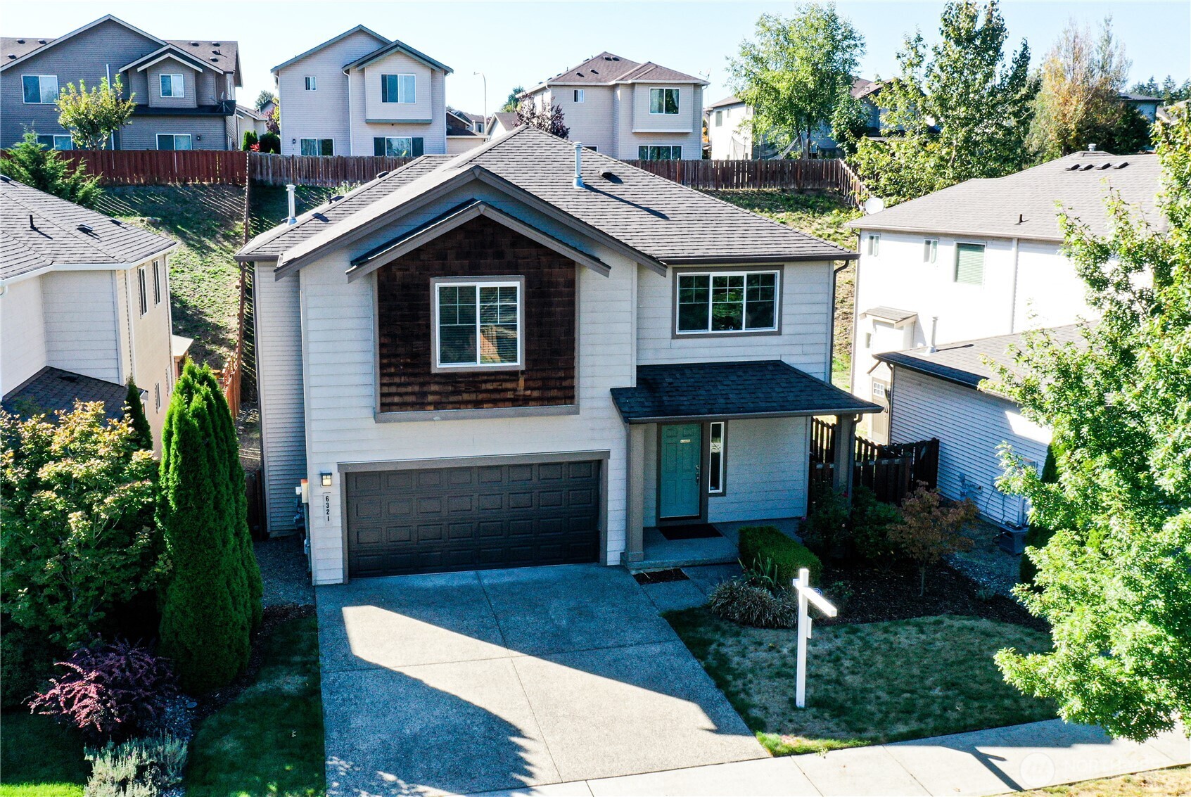 6321 Victoria Avenue Property Photo 1