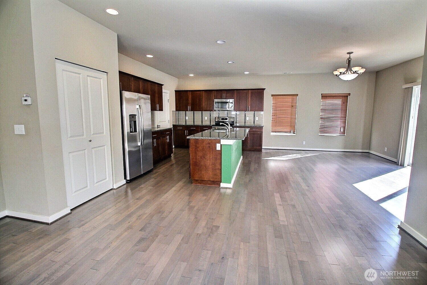 6321 Victoria Avenue Property Photo 7