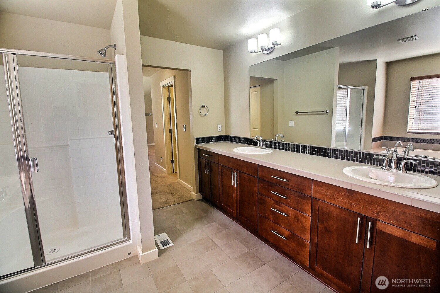 6321 Victoria Avenue Property Photo 11