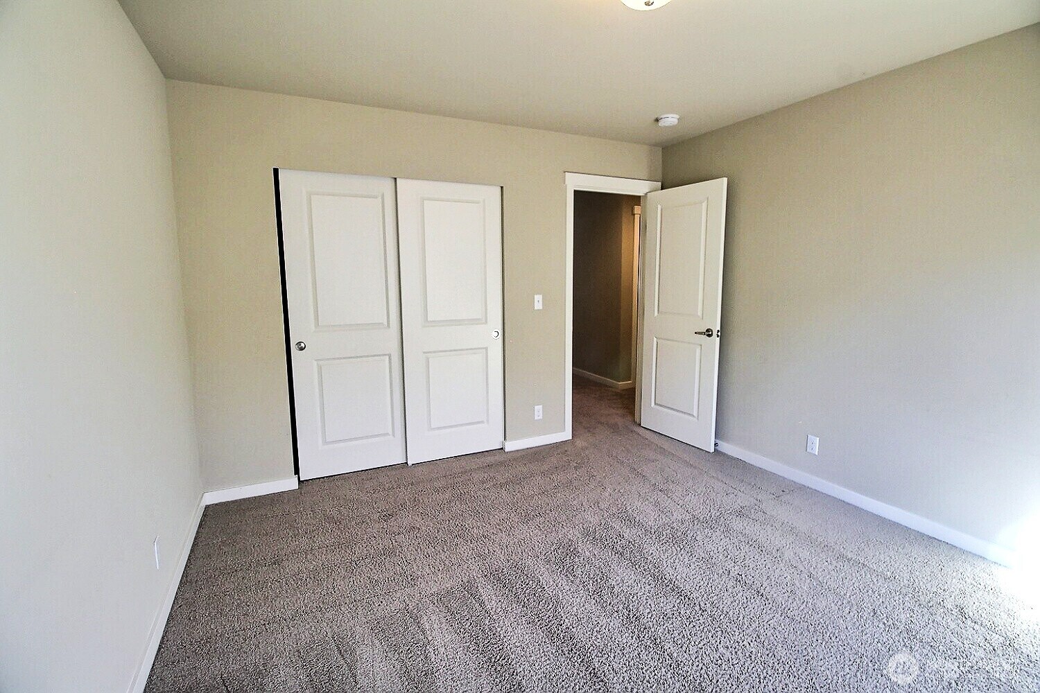 6321 Victoria Avenue Property Photo 17