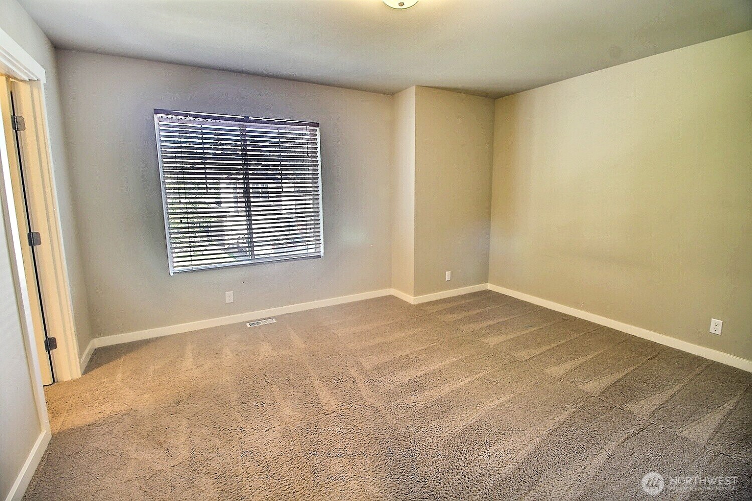 6321 Victoria Avenue Property Photo 18