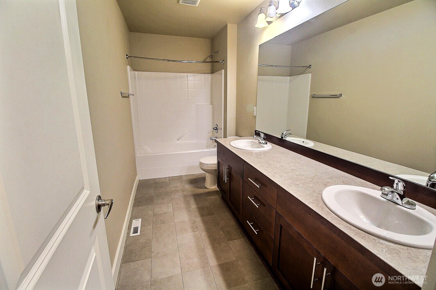 6321 Victoria Avenue Property Photo 20