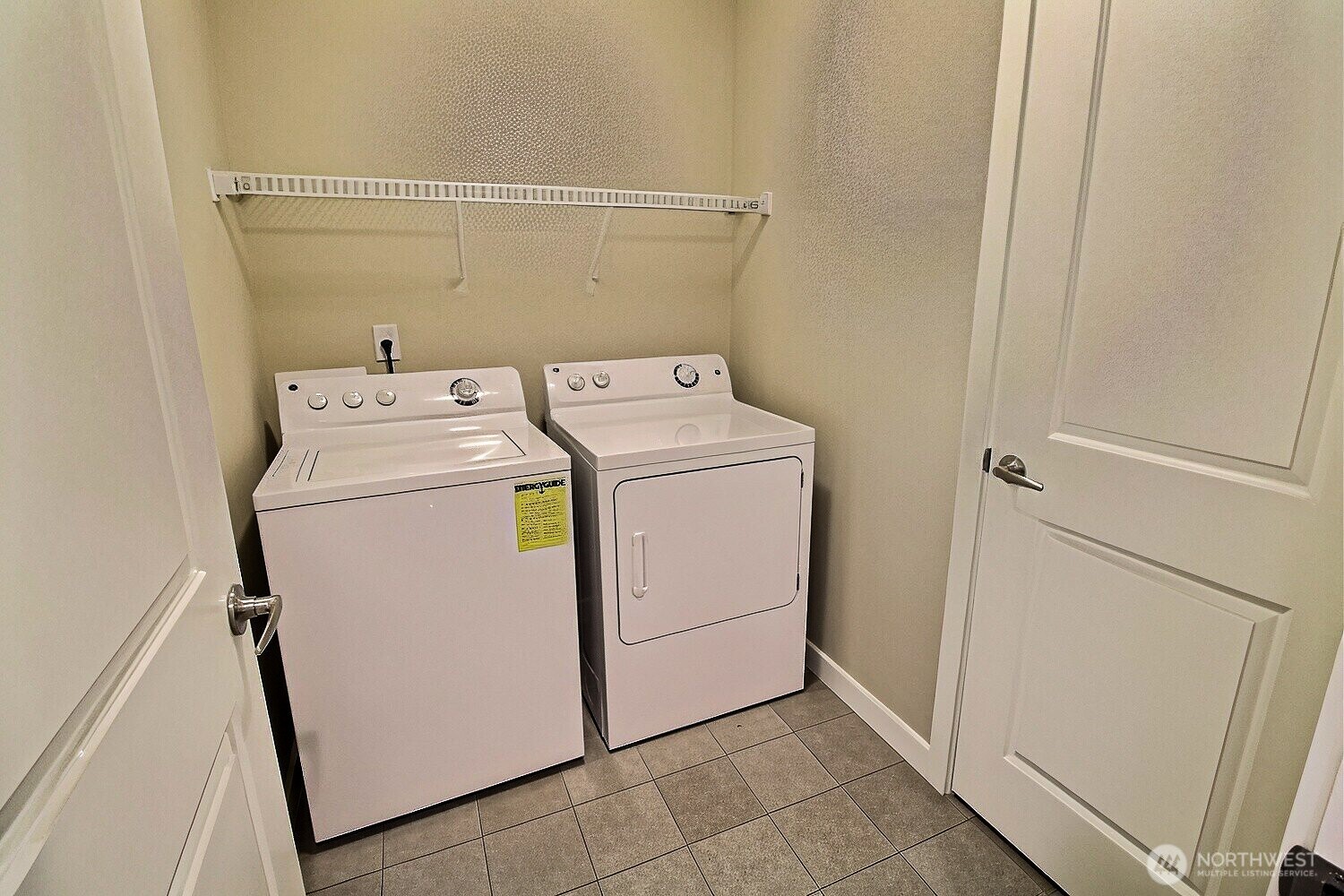 6321 Victoria Avenue Property Photo 21