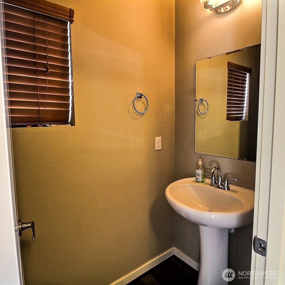 6321 Victoria Avenue Property Photo 33