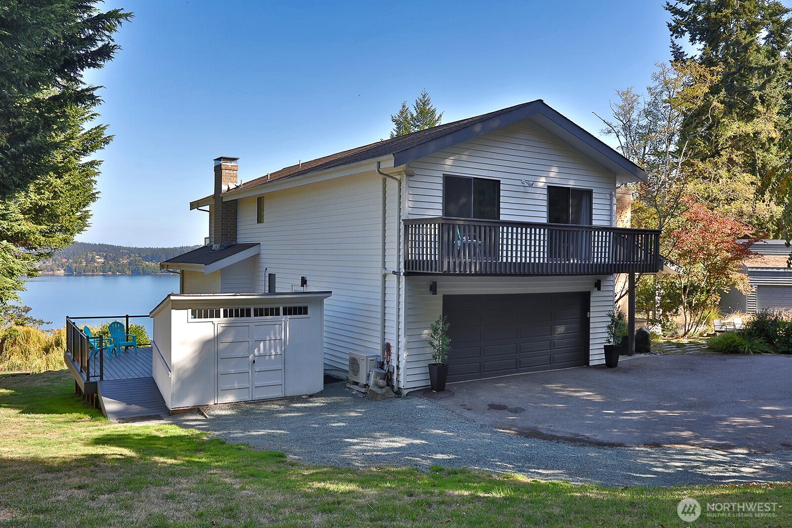 4721 Honeymoon Bay Road Property Photo 4