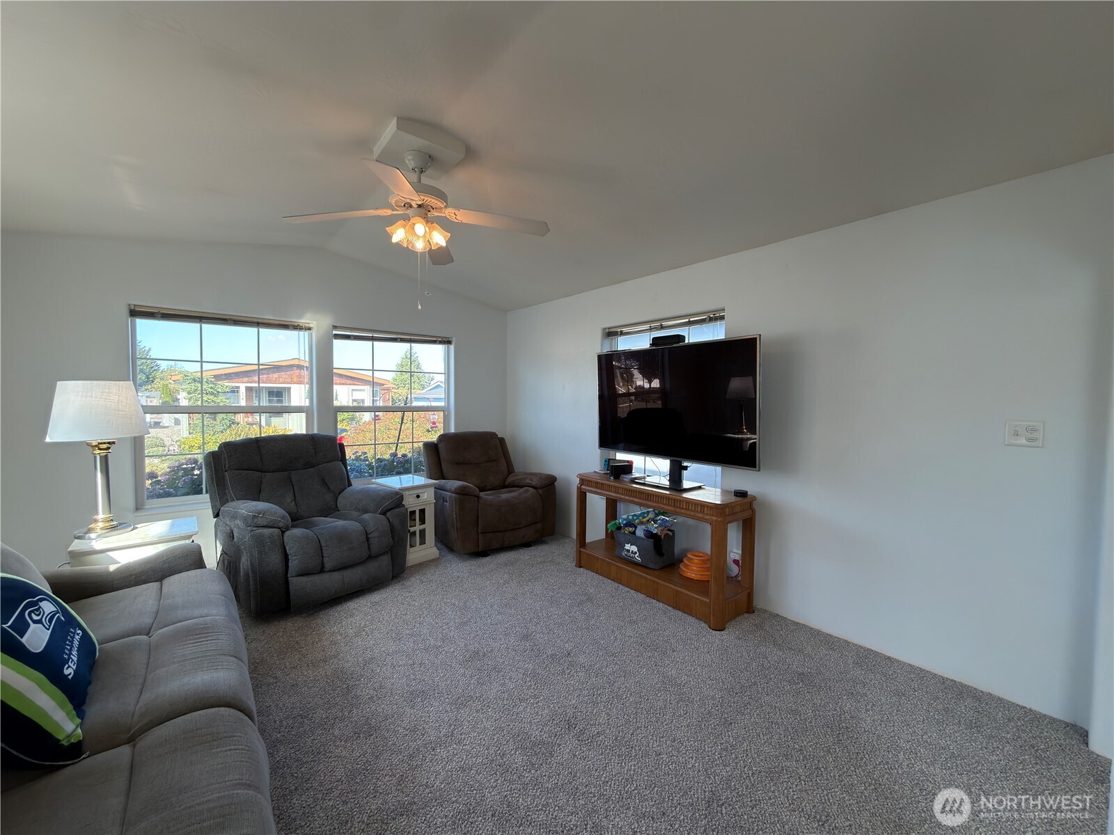 524 N 7th Avenue Property Photo 5