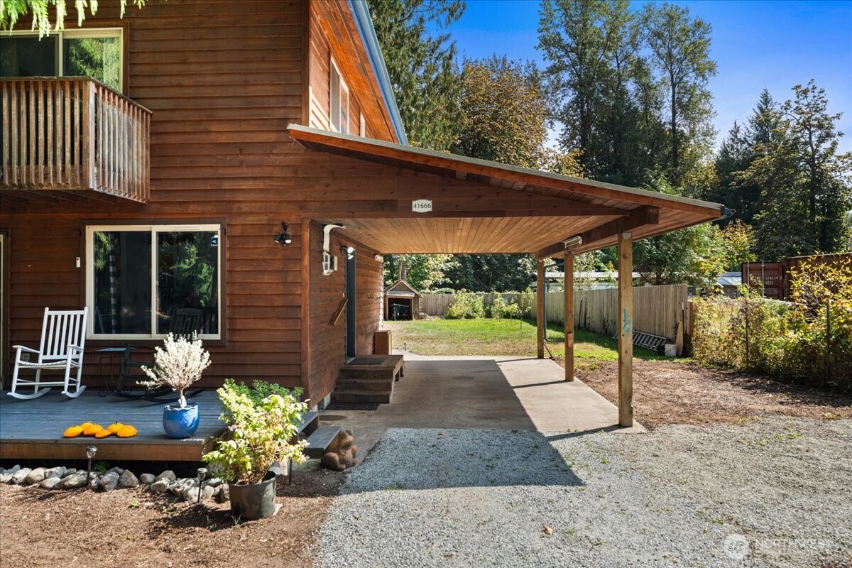 41666 Mountain View Lane Property Photo 3