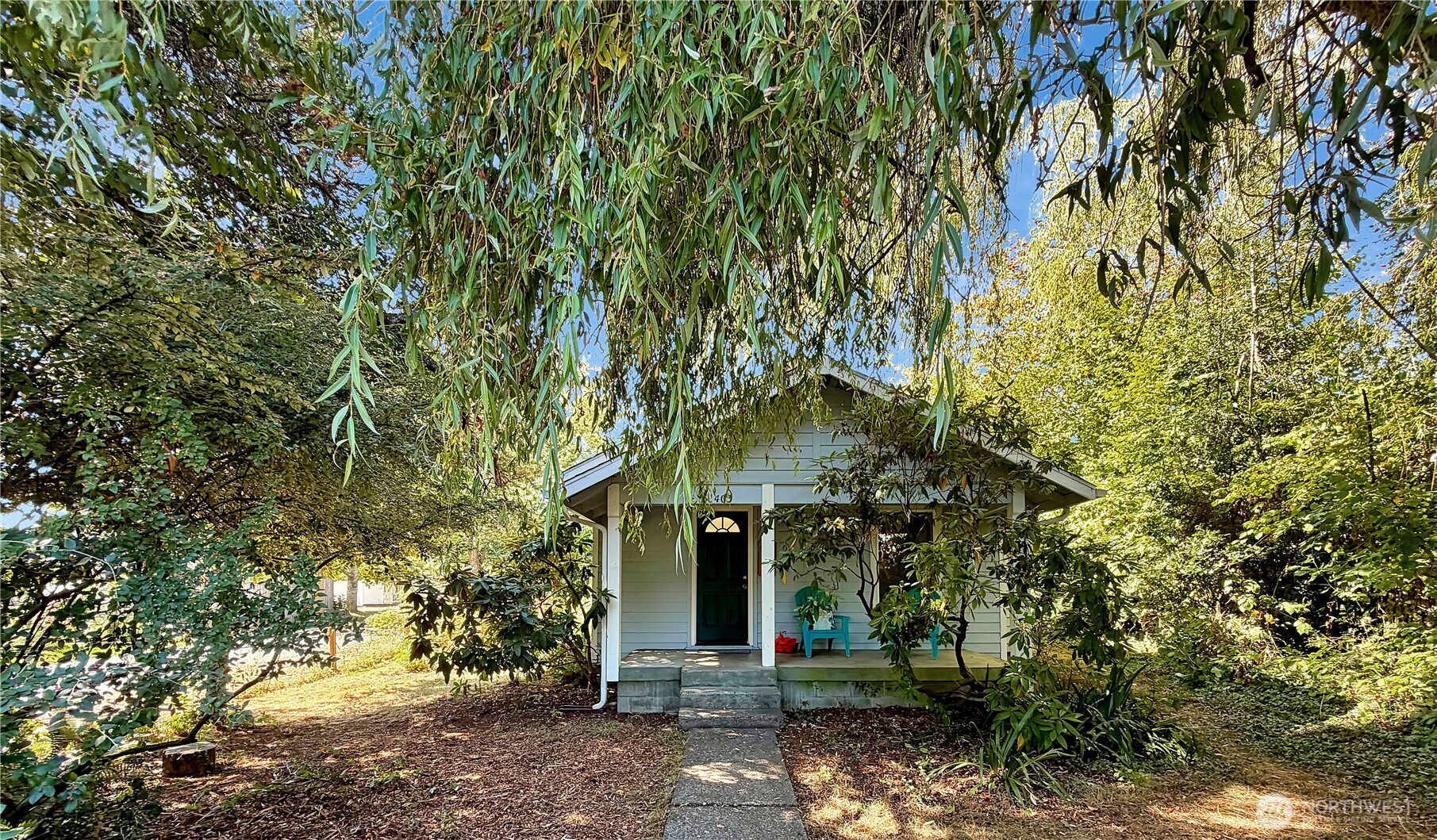 403 Cushing Street Property Photo 1