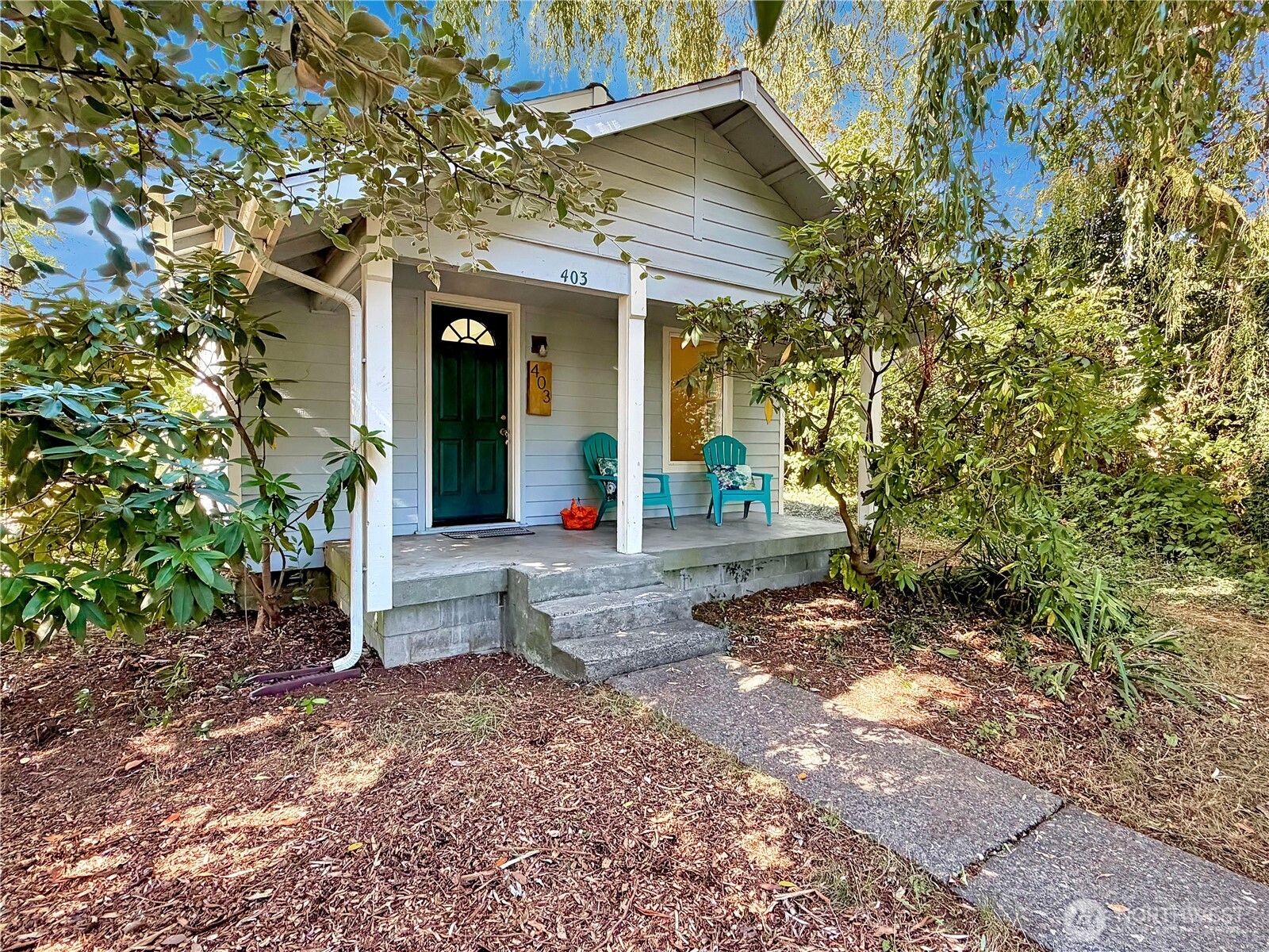 403 Cushing Street Property Photo 2
