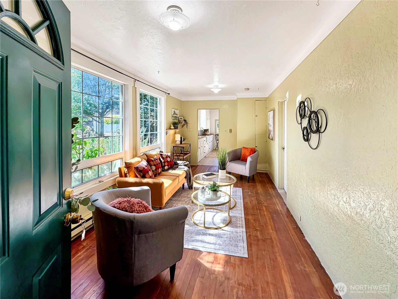 403 Cushing Street Property Photo 5