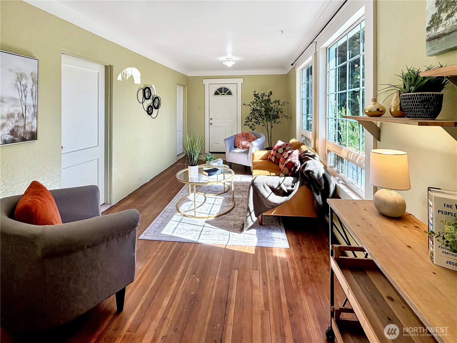 403 Cushing Street Property Photo 8