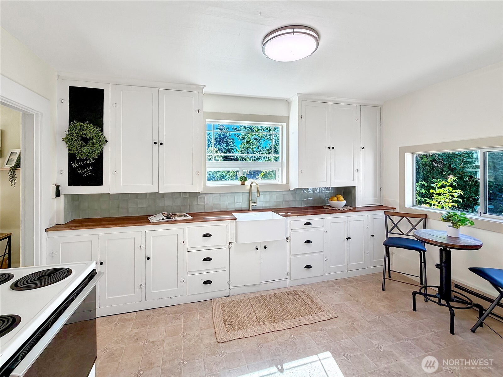 403 Cushing Street Property Photo 10