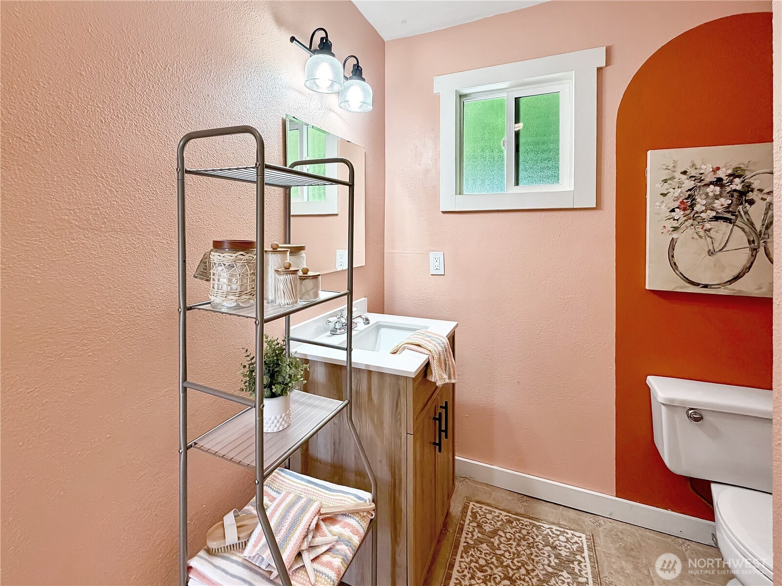 403 Cushing Street Property Photo 13