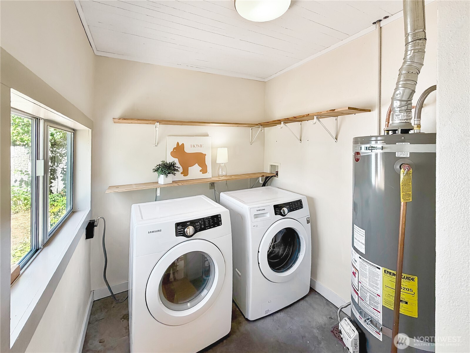 403 Cushing Street Property Photo 18