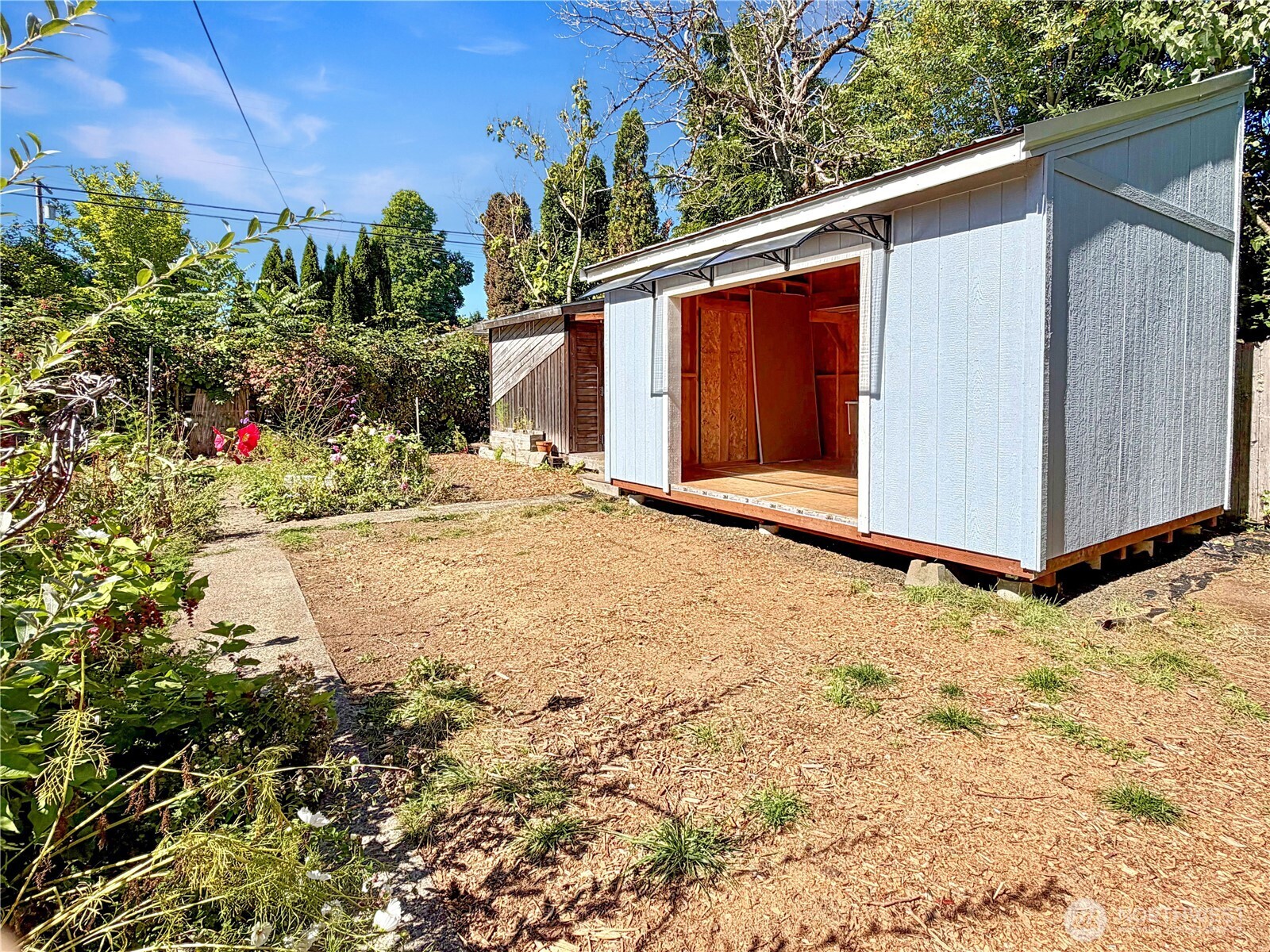 403 Cushing Street Property Photo 20
