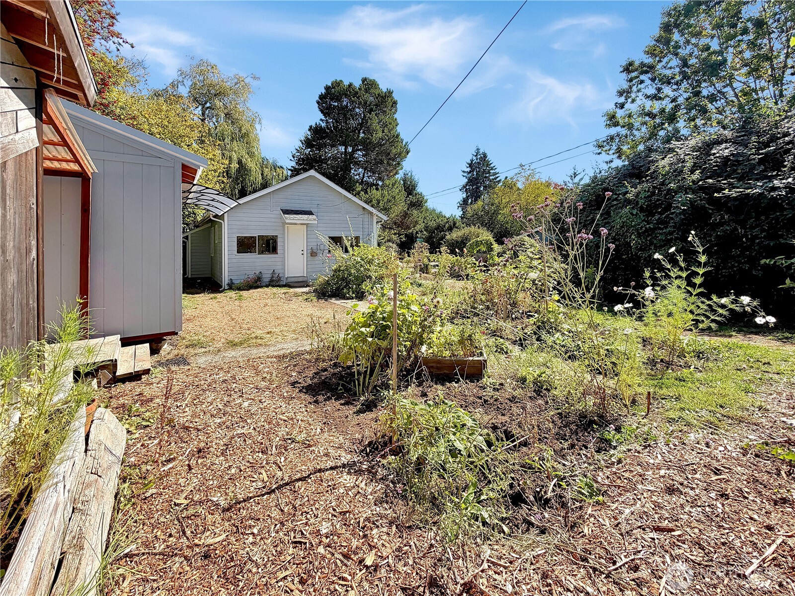 403 Cushing Street Property Photo 24
