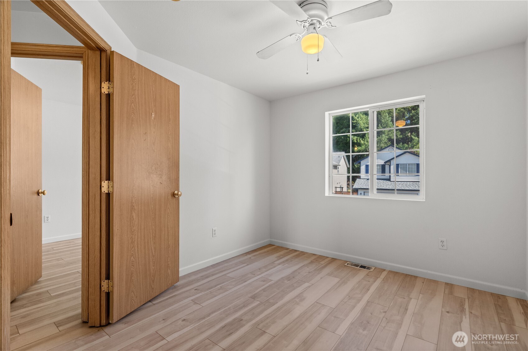 19920 14th Avenue Property Photo 12