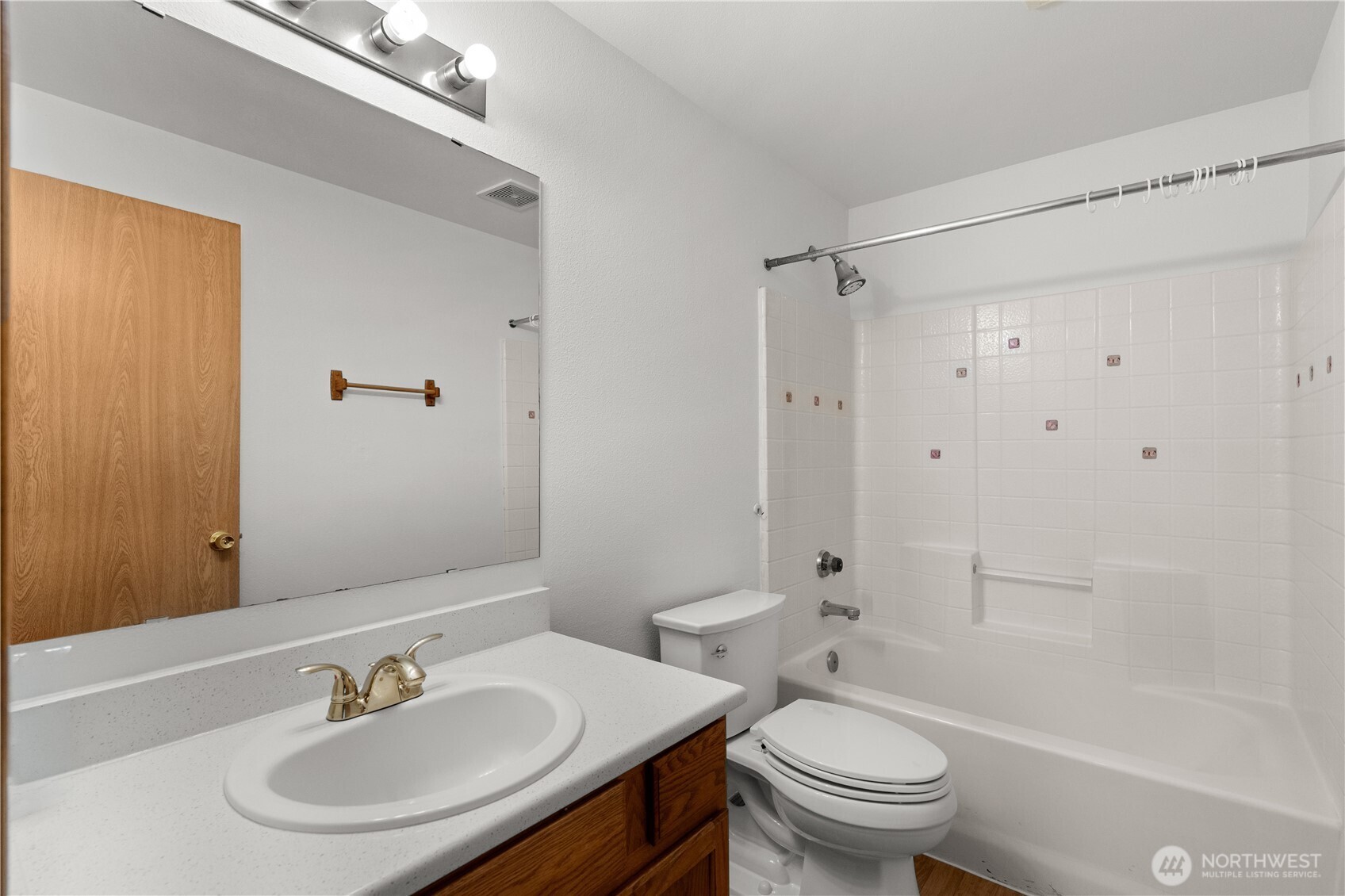 19920 14th Avenue Property Photo 14