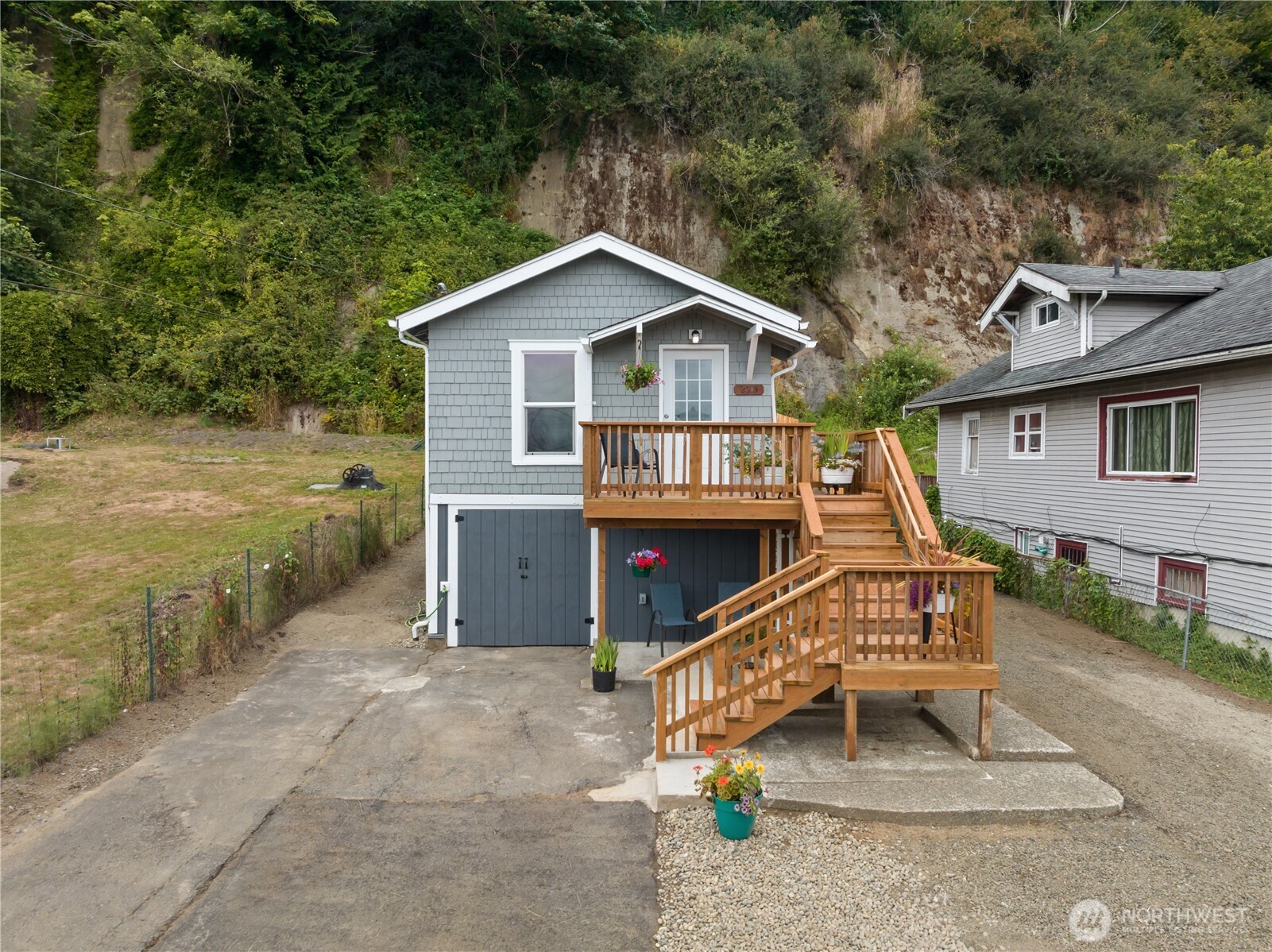 2613 Queets Avenue Property Photo 1
