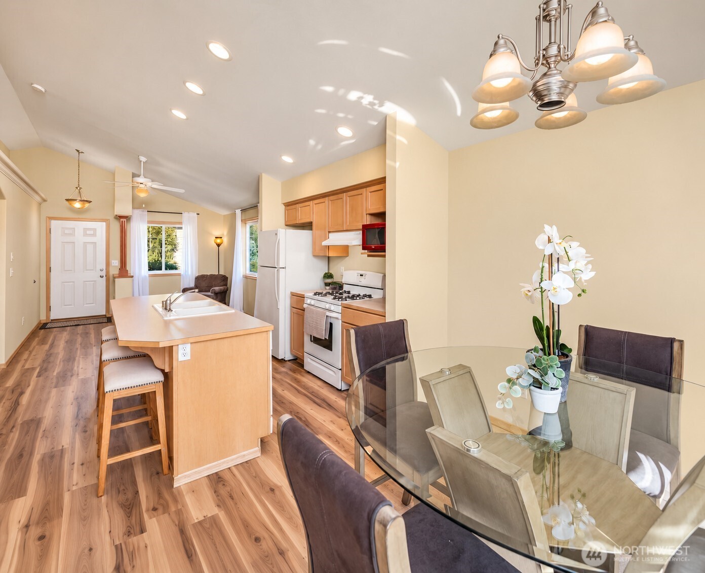 1803 Wildflower Way Property Photo 10
