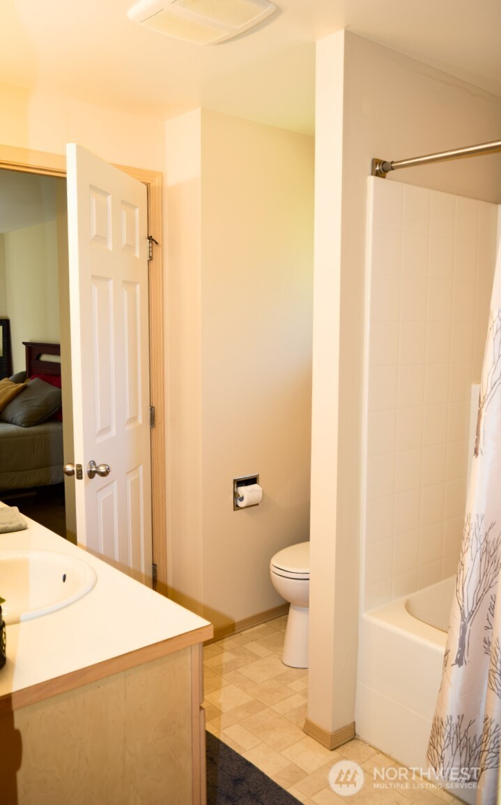 1803 Wildflower Way Property Photo 14