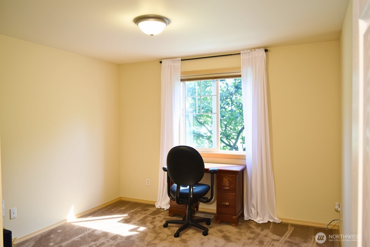 1803 Wildflower Way Property Photo 17