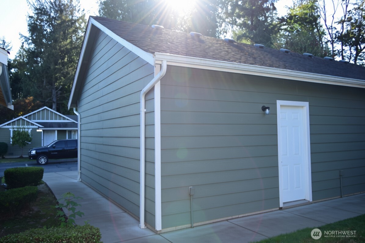 1803 Wildflower Way Property Photo 24