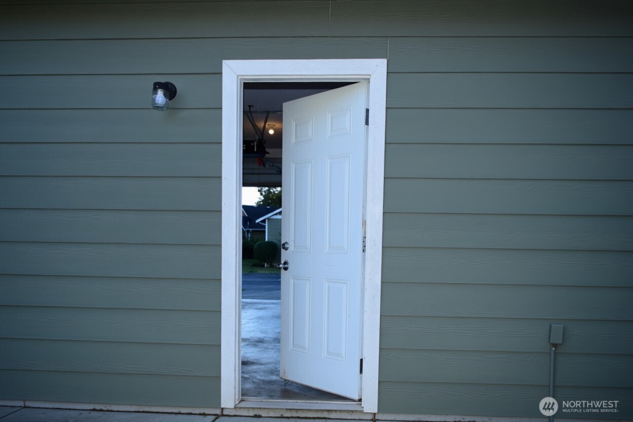 1803 Wildflower Way Property Photo 25