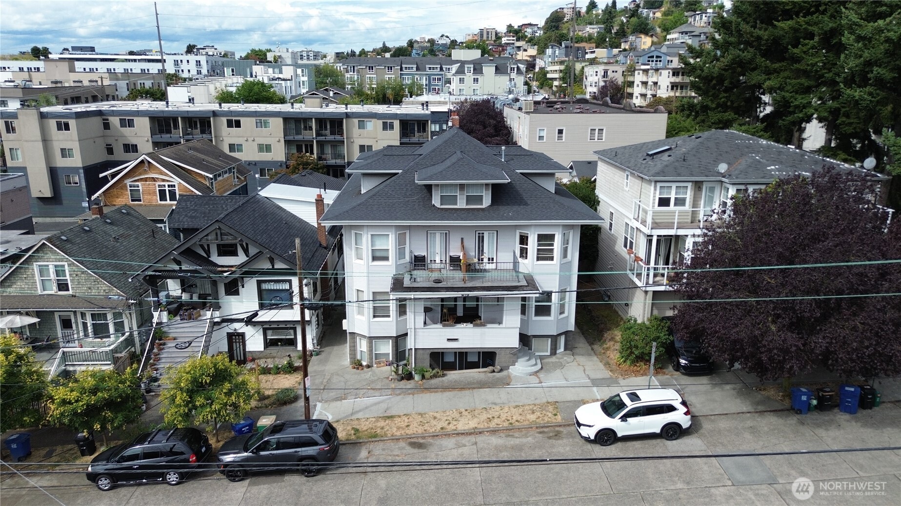 819 6th Avenue Property Photo 2