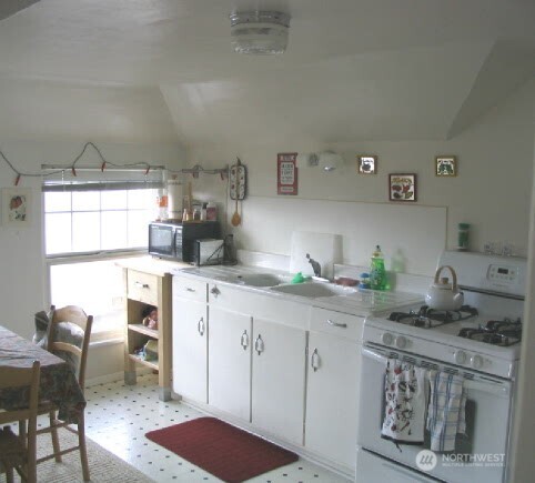 819 6th Avenue Property Photo 11