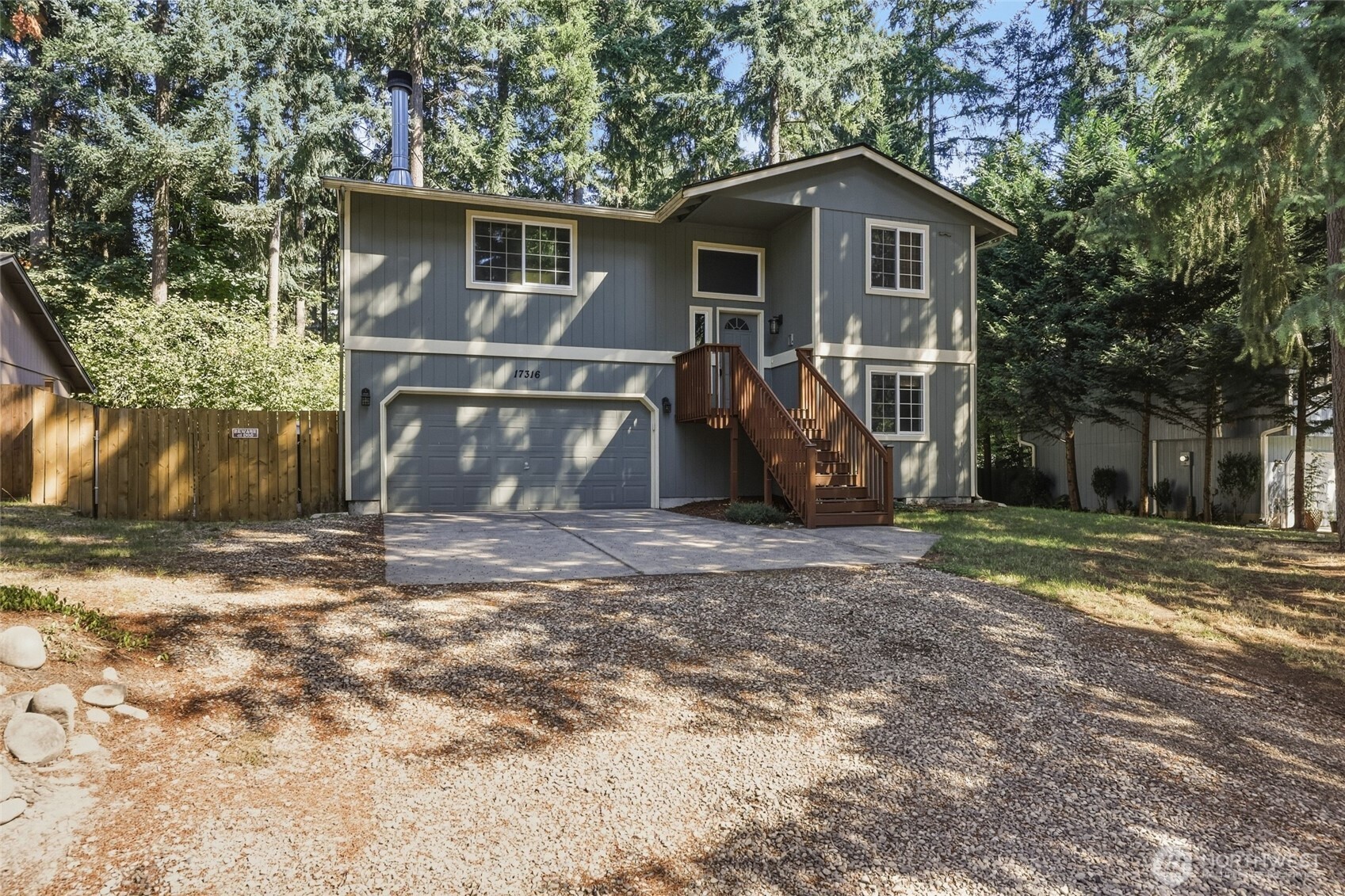 17316 West View Lane Property Photo 3