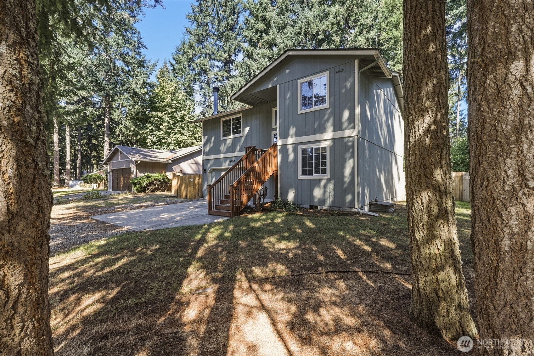 17316 West View Lane Property Photo 5