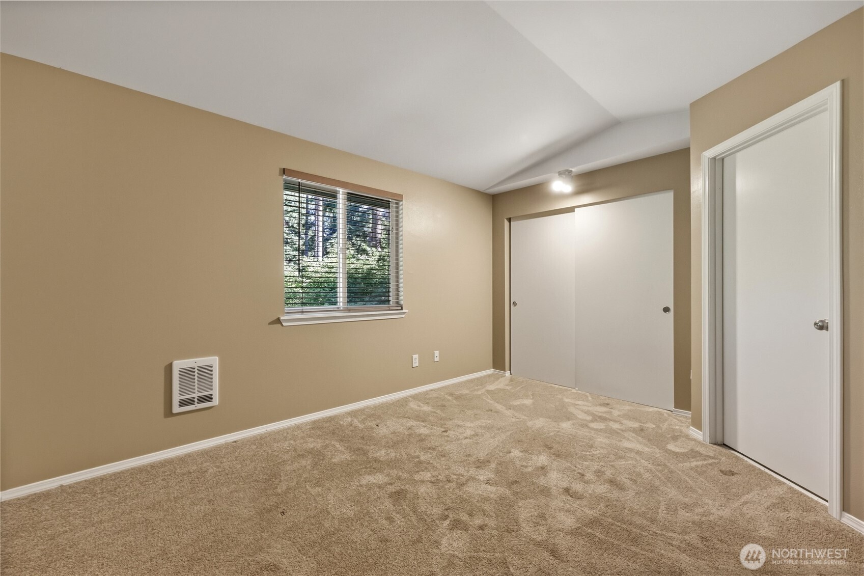 17316 West View Lane Property Photo 14