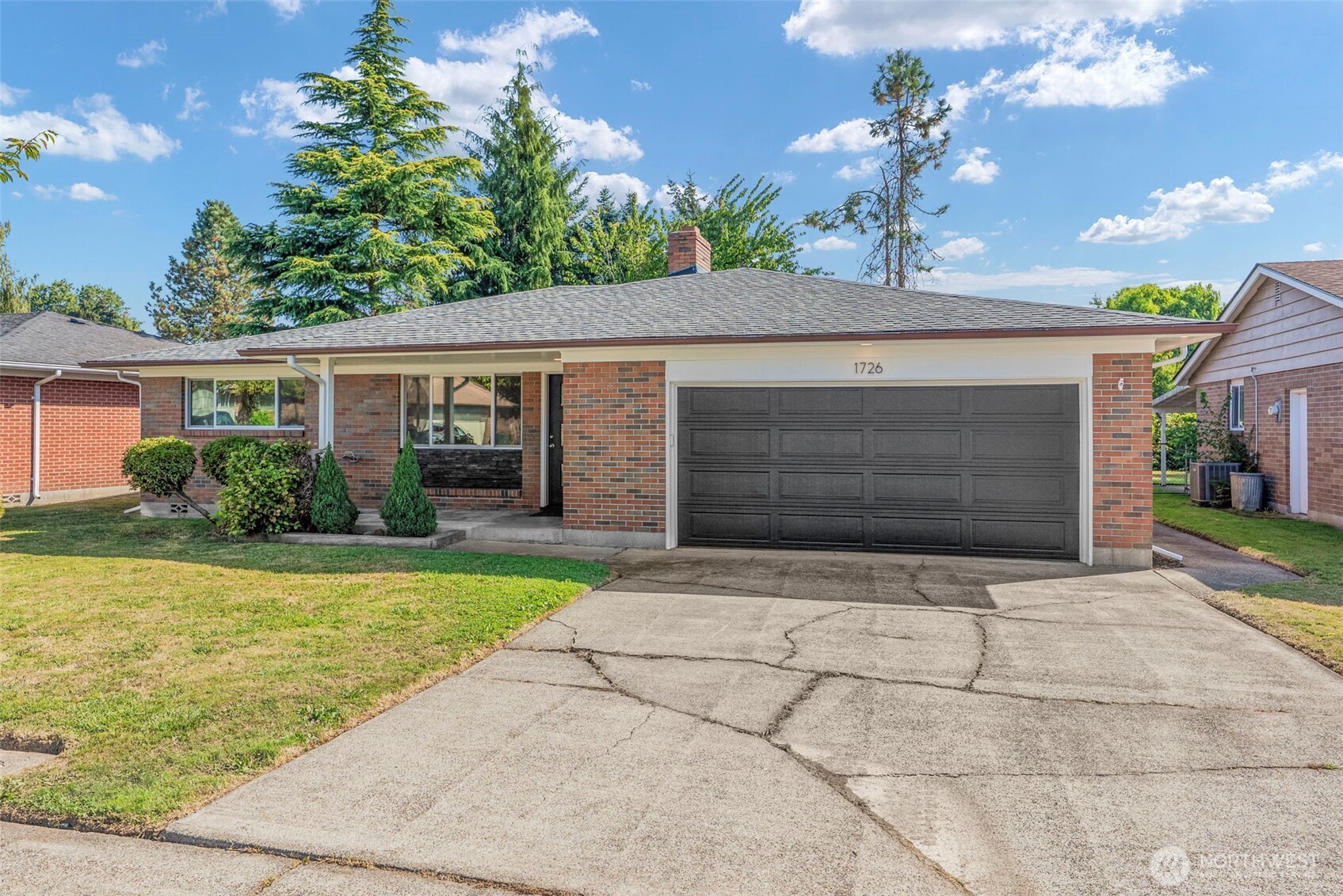 1726 Susan Avenue Property Photo 2