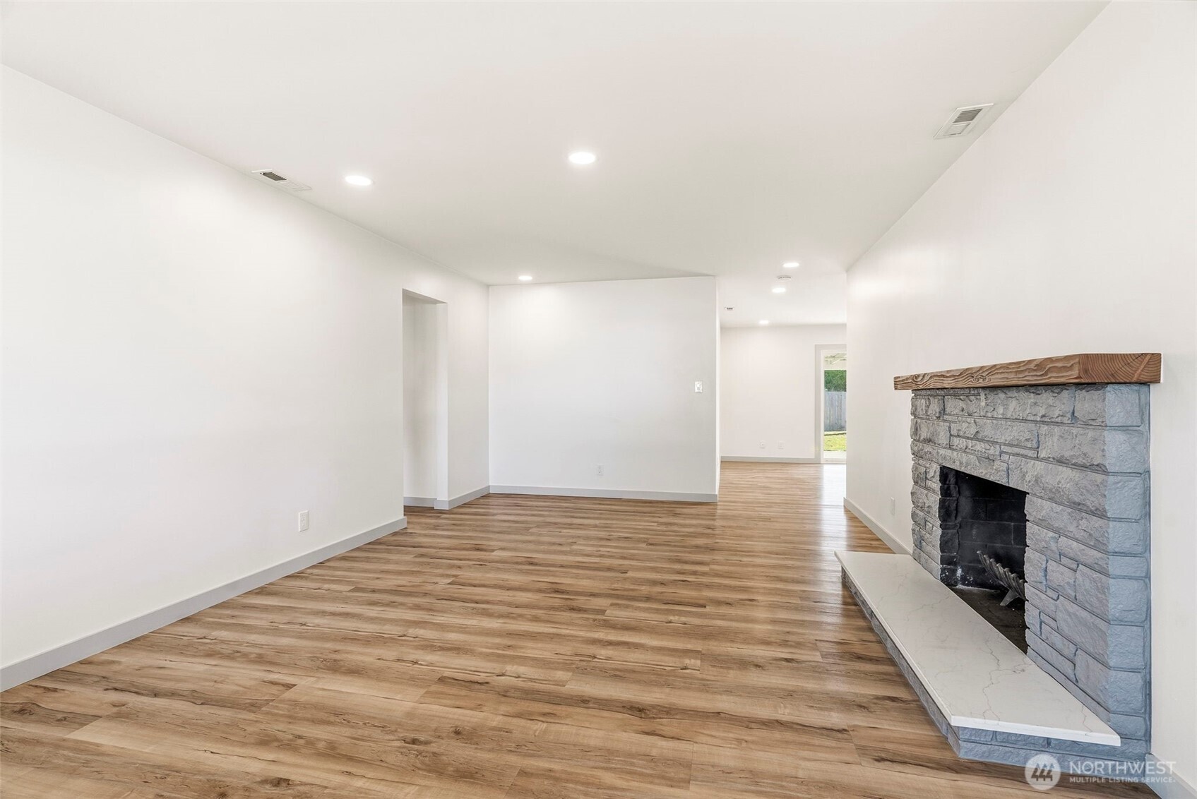 1726 Susan Avenue Property Photo 8