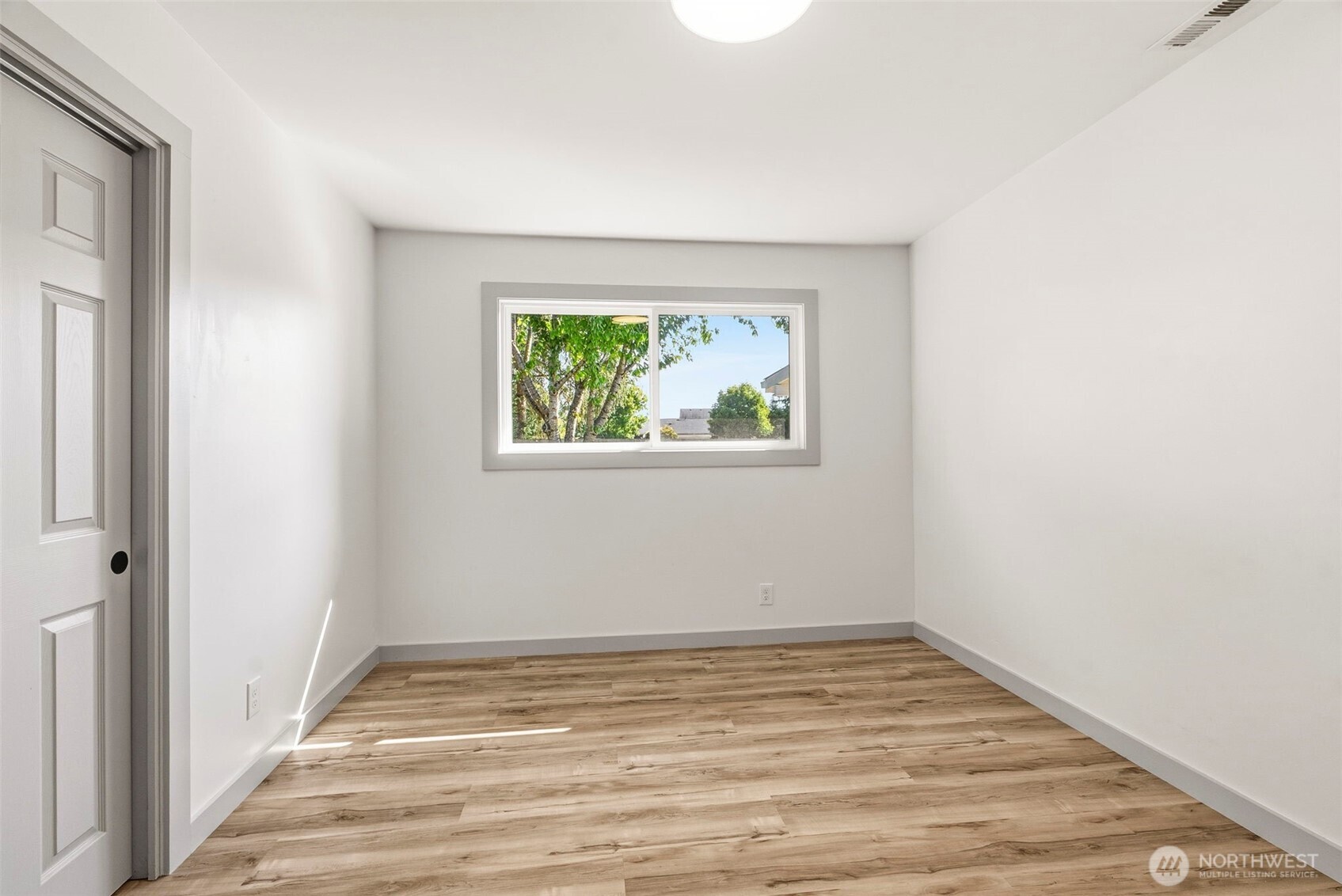 1726 Susan Avenue Property Photo 27