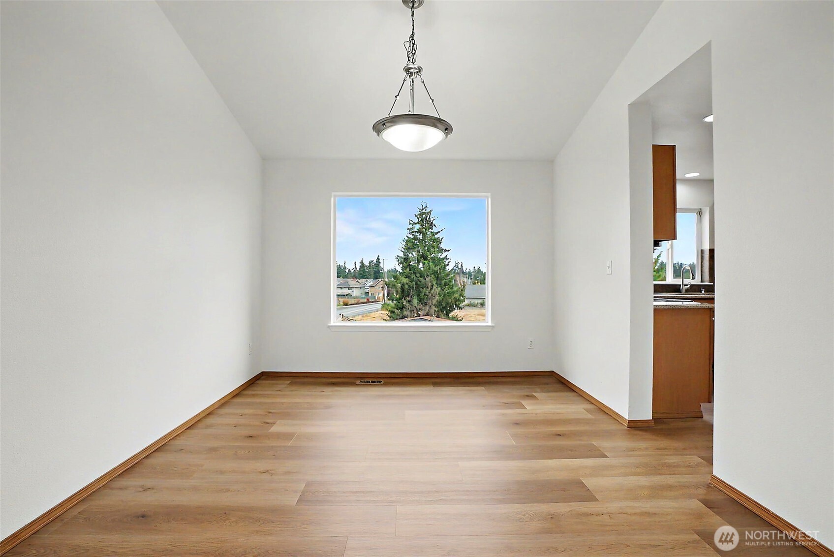 2213 189th Street Property Photo 4