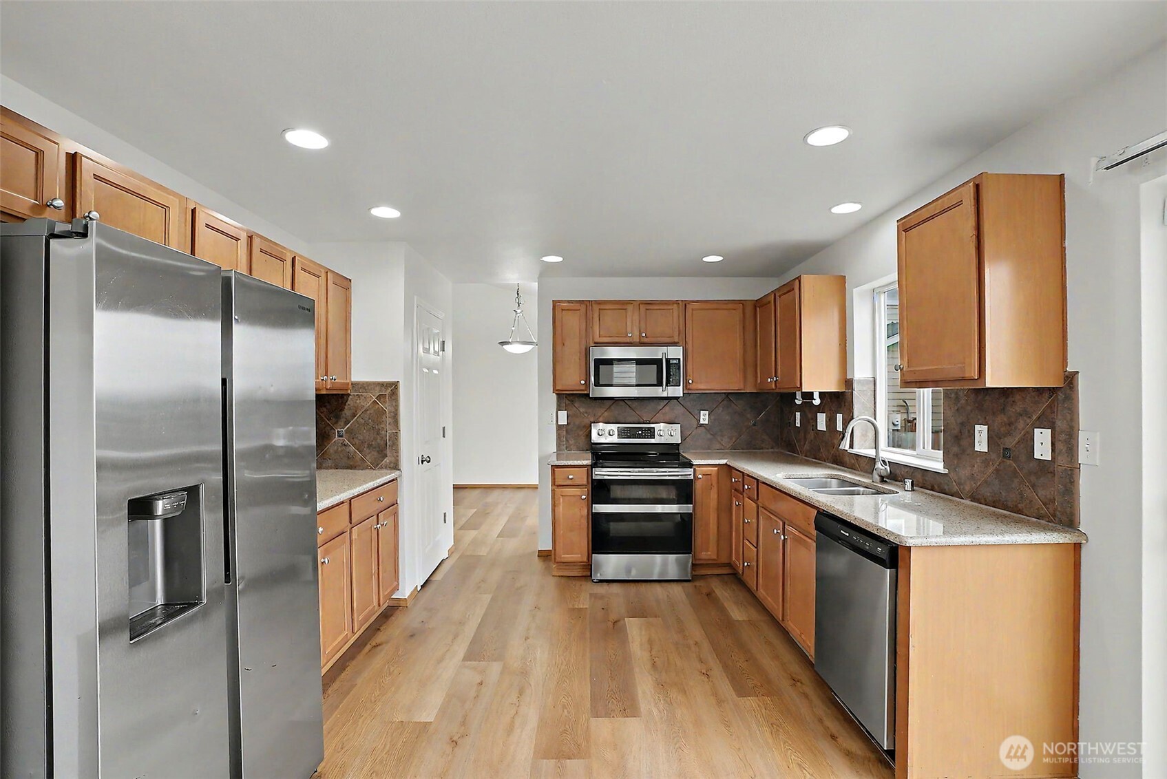 2213 189th Street Property Photo 6