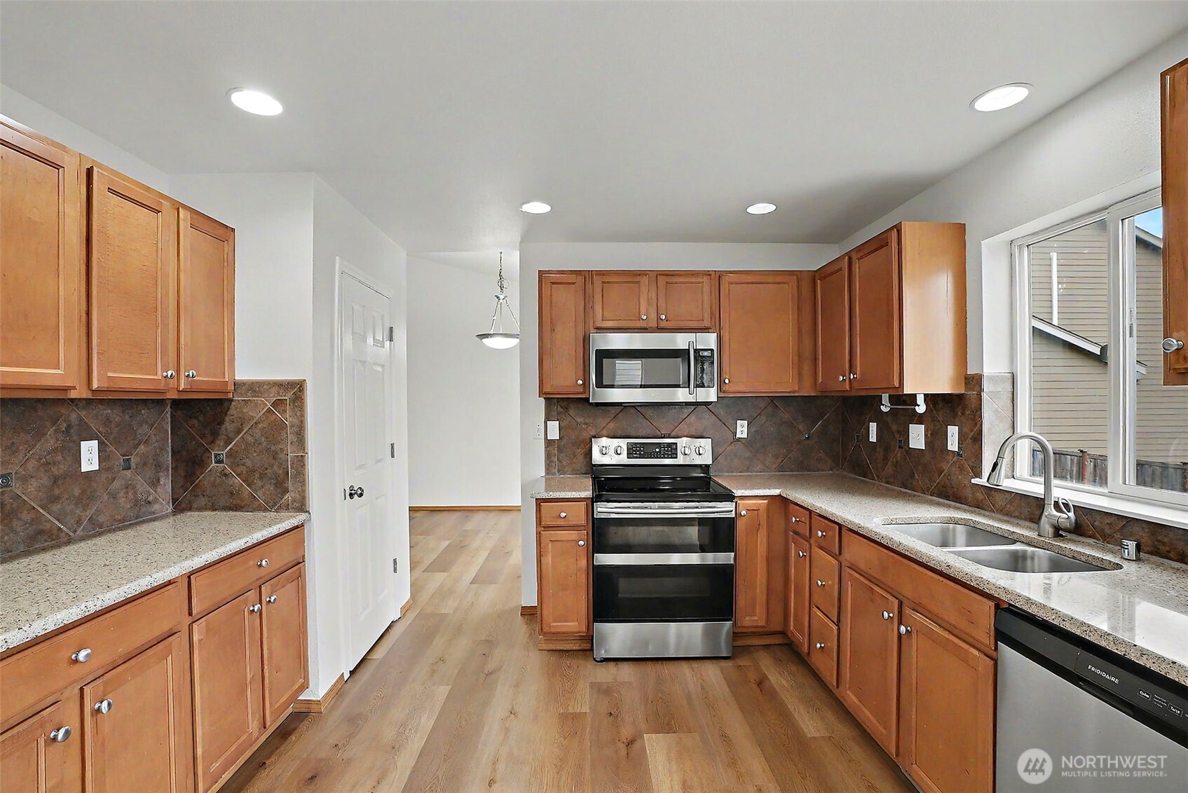 2213 189th Street Property Photo 7
