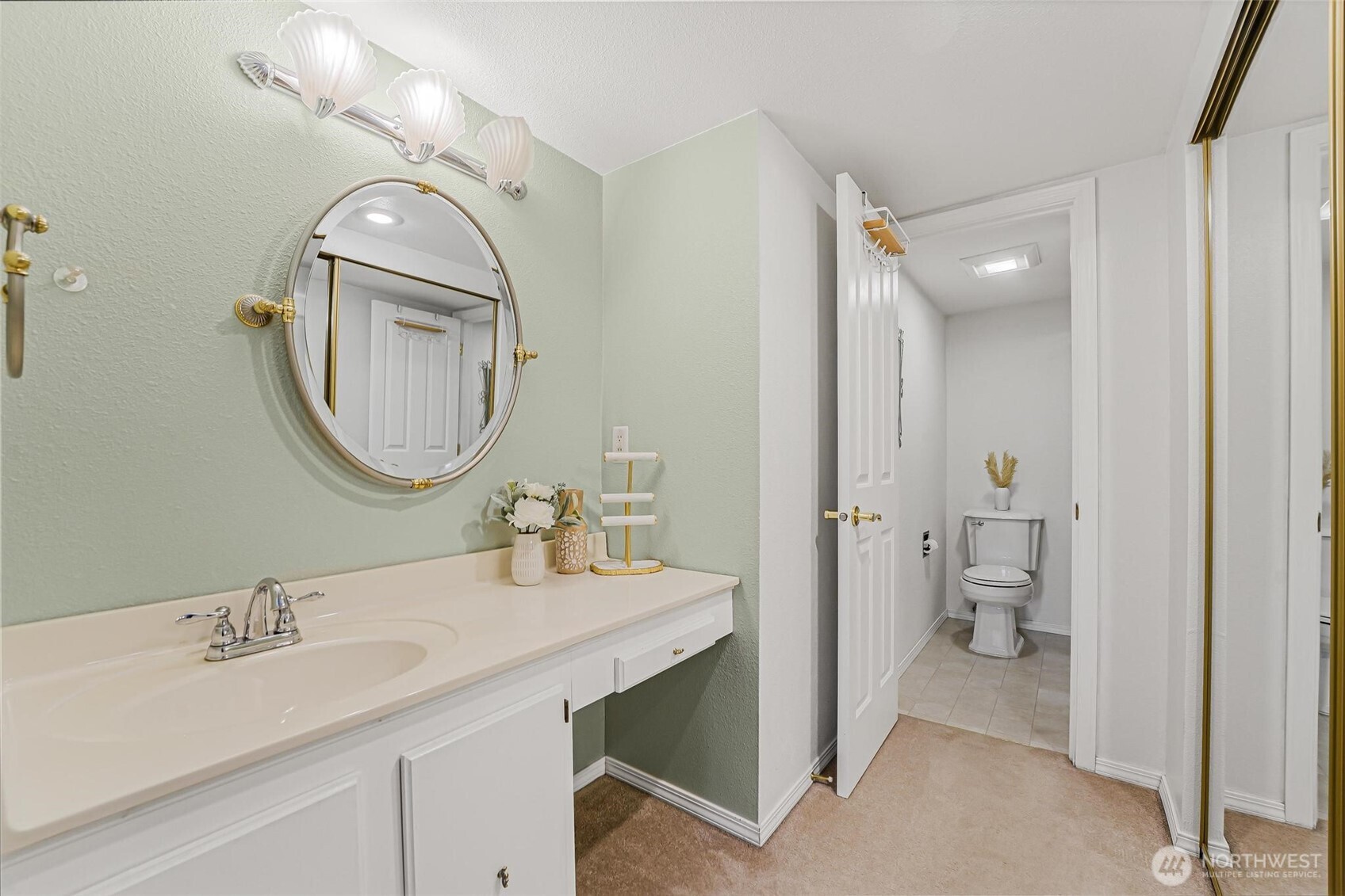 2702 Fir Street Property Photo 17