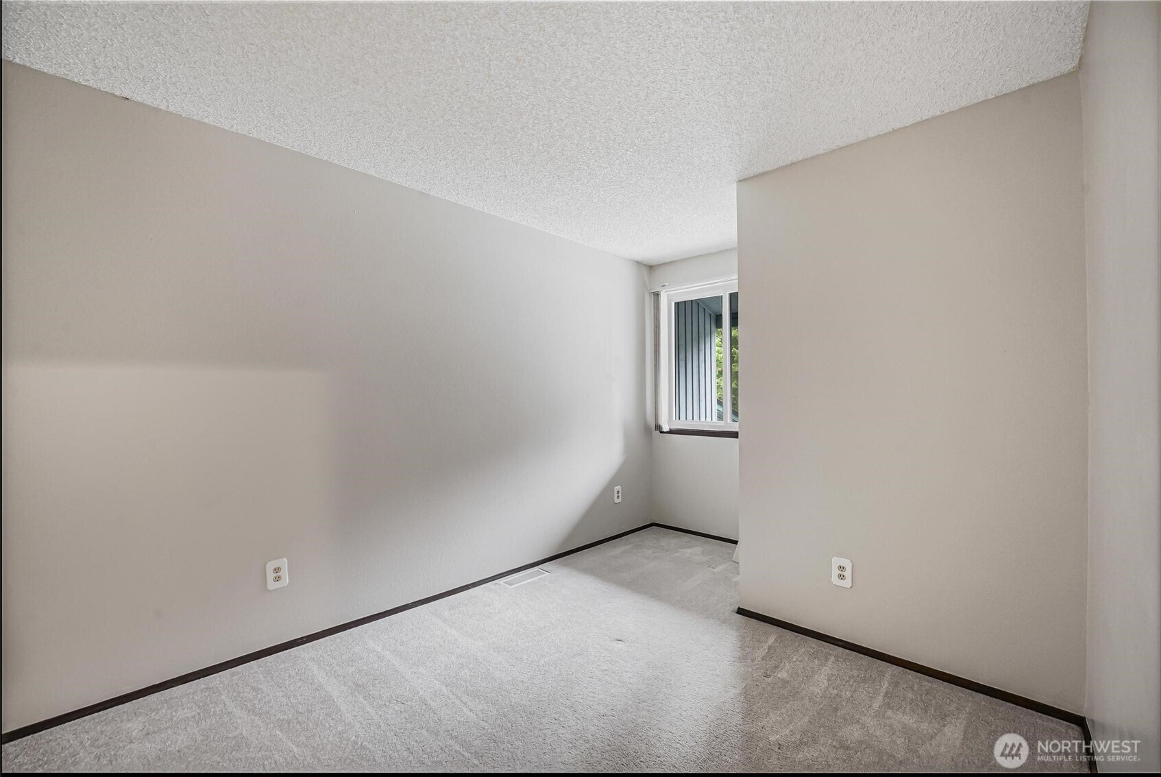 2702 Fir Street Property Photo 20